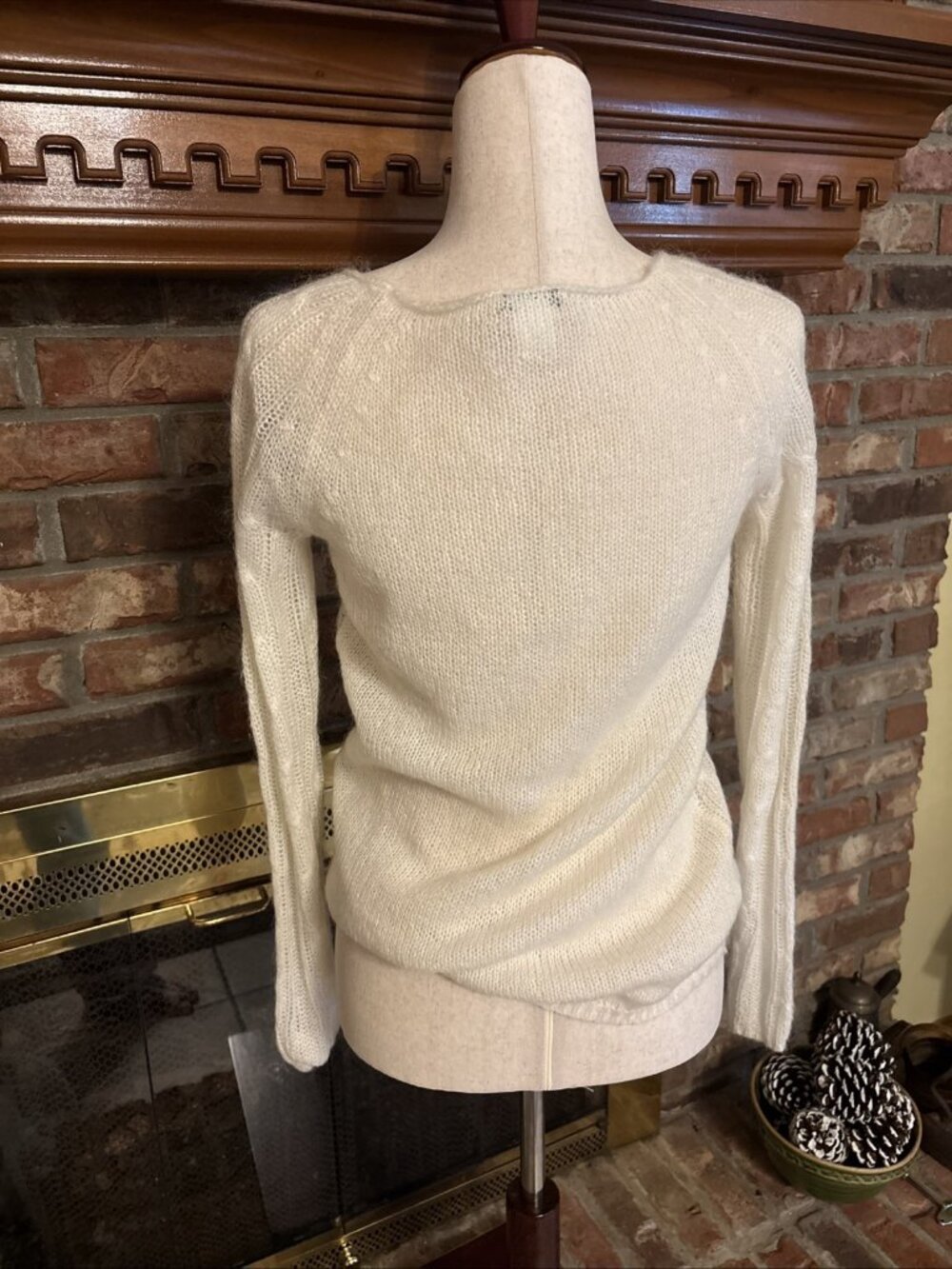Jcrew Ladies Mohair & Wool White Sweater Size Small - Picture 3 of 6